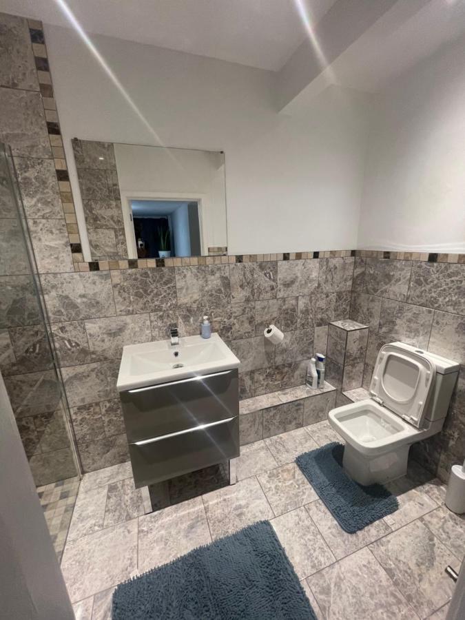 Beautiful En-Suite Bedroom Ipswich Exterior foto